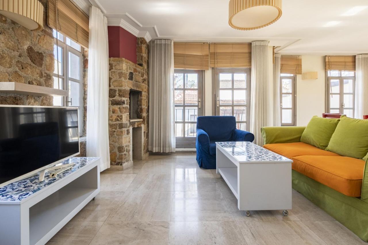 Ferienhaus Glamorous Flat With Jacuzzi Near Hadrians Gate *